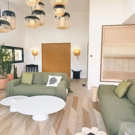 Juca, 10 Pers, Piscine Chauffee, 10 Minutes Villa Cirendinu