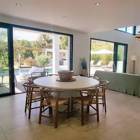 Juca, 10 Pers, Piscine Chauffee, 10 Minutes Villa