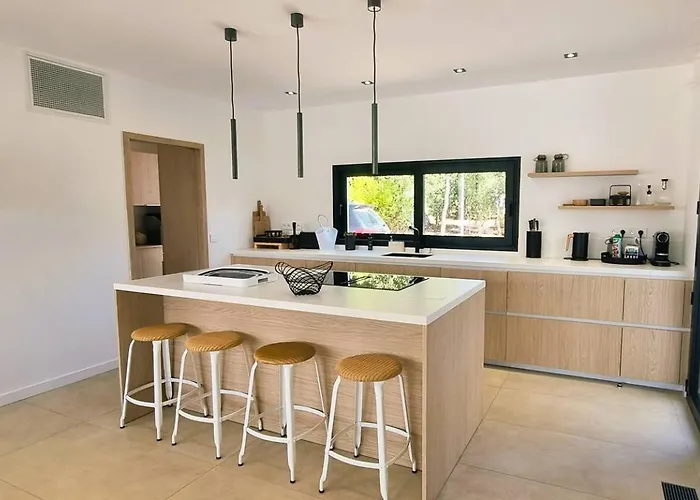 Vila Juca, 10 Pers, Piscine Chauffee, 10 Minutes Cirendinu